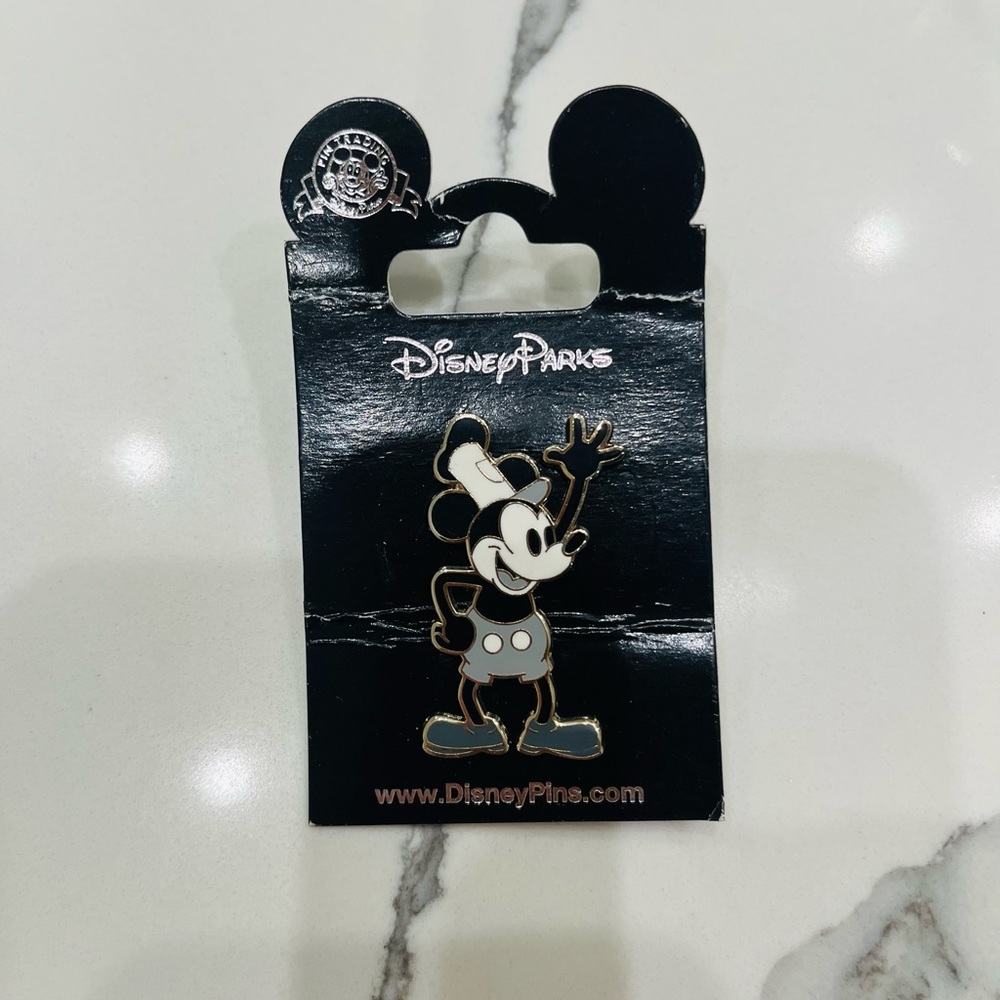 Disney Parks Mickey Mouse Steamboat Willie Classic Black & White Pin New